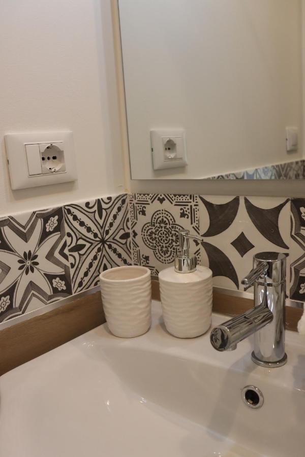 U Cuttigghiu Apartment คาตาเนีย ภายนอก รูปภาพ